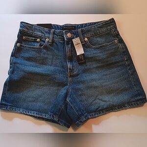 Banana Republic Classic Denim 4" Short 6/28 NEW